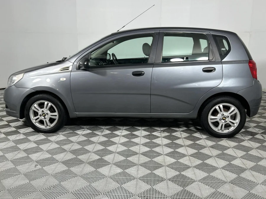 Used 2014 Chevrolet Aveo hatch 1.6 L - WeBuyCars Richmond