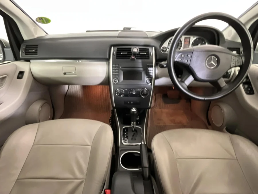 Used 2011 Mercedes-Benz B-Class B180 auto - WeBuyCars JHB South