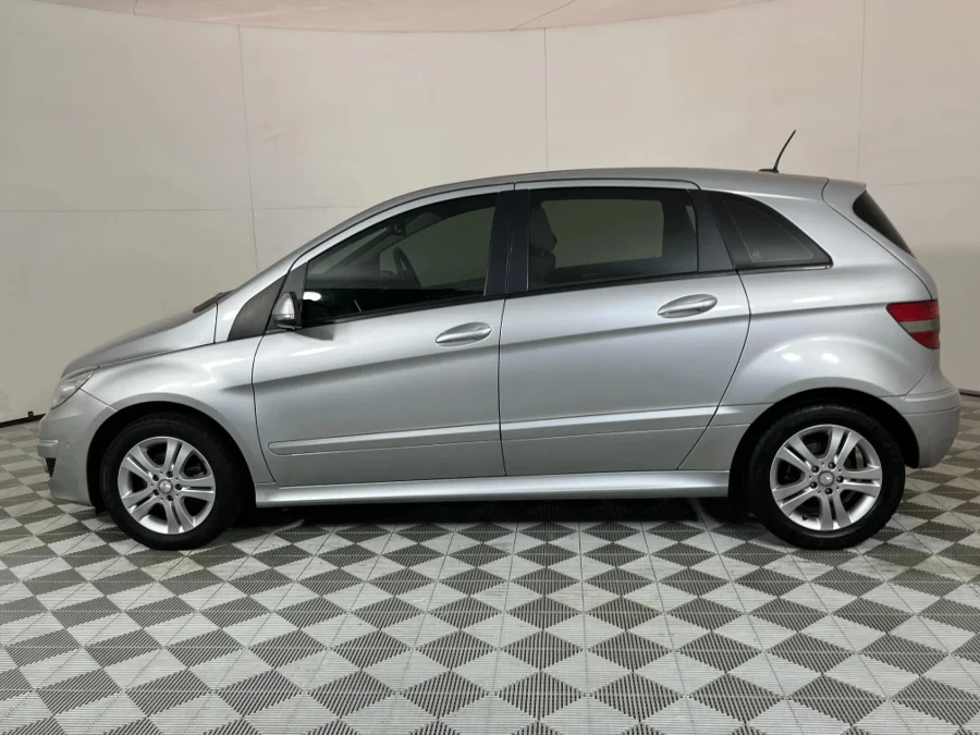 Used 2011 Mercedes-Benz B-Class B180 auto - WeBuyCars JHB South
