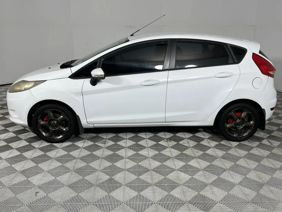 Used 2009 Ford Fiesta 5-door 1.4 Trend - WeBuyCars Richmond