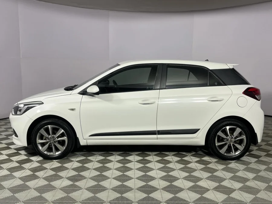 Used 2017 Hyundai i20 1.2 Fluid - WeBuyCars Montana