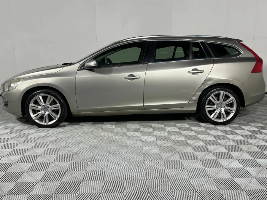 Used 2011 Volvo V60 D3 Geartronic - WeBuyCars Montana