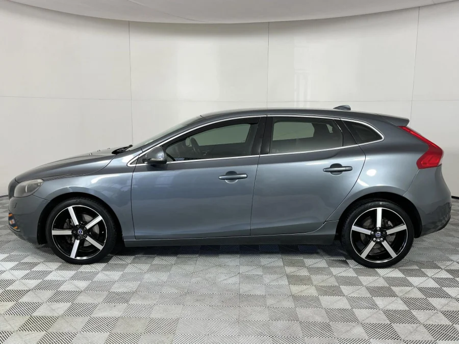 Used 2016 Volvo V40 D2 Essential - WeBuyCars Mbombela