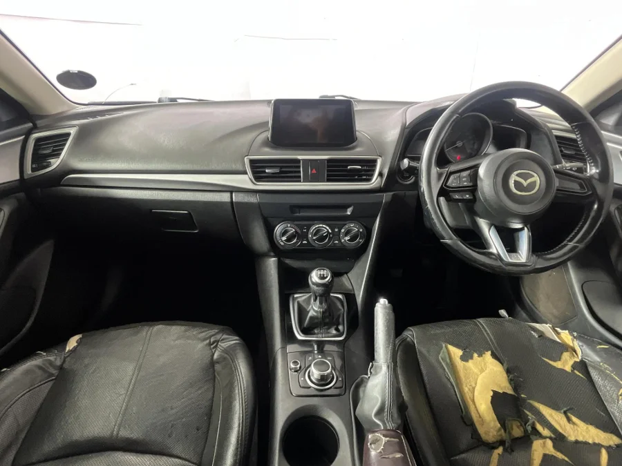 Used 2018 Mazda Mazda3 hatch 1.6 Dynamic - WeBuyCars Rustenburg