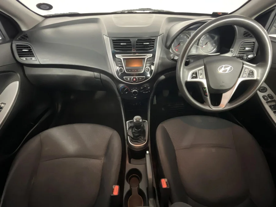 Used 2017 Hyundai Accent hatch 1.6 Fluid - WeBuyCars Lansdowne
