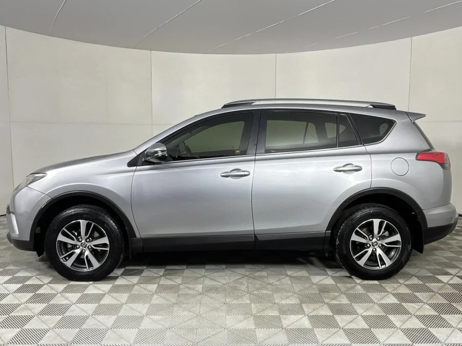 Used 2017 Toyota RAV4 2.0 GX auto - WeBuyCars Silverlakes