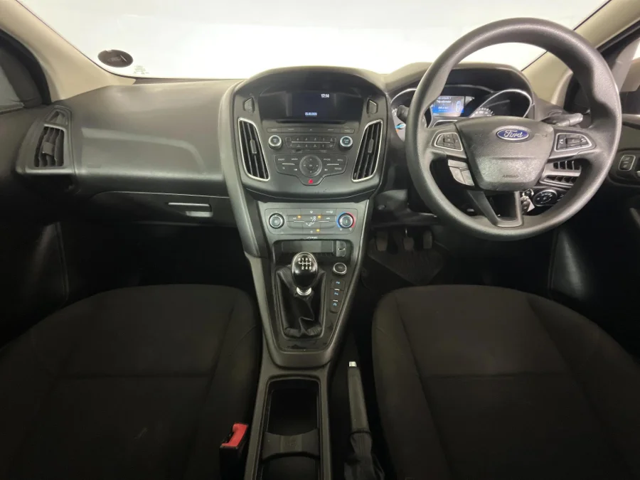 Used 2015 Ford Focus sedan 1.0T Ambiente - WeBuyCars Silverlakes