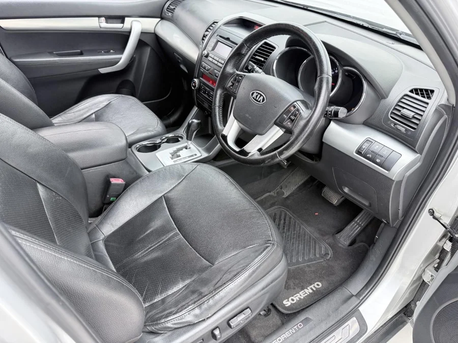 Used 2010 Kia Sorento 2.2CRDi 4WD 7-seater auto - EBK Auto