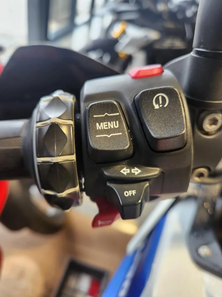 Used 2024 BMW F900GS - BMW East Rand