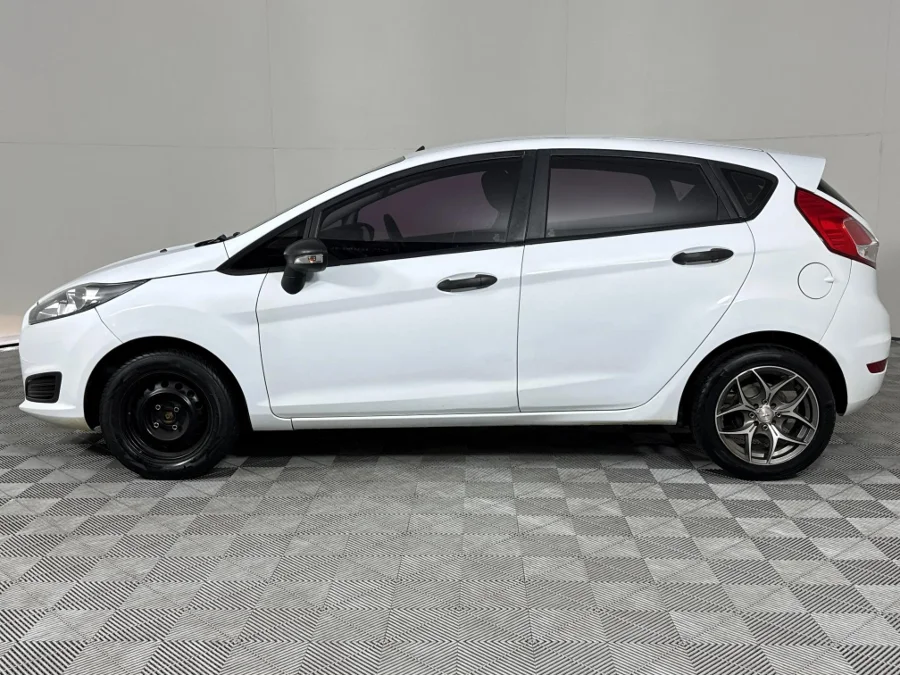 Used 2016 Ford Fiesta 5-door 1.4 Ambiente - WeBuyCars Vereeniging