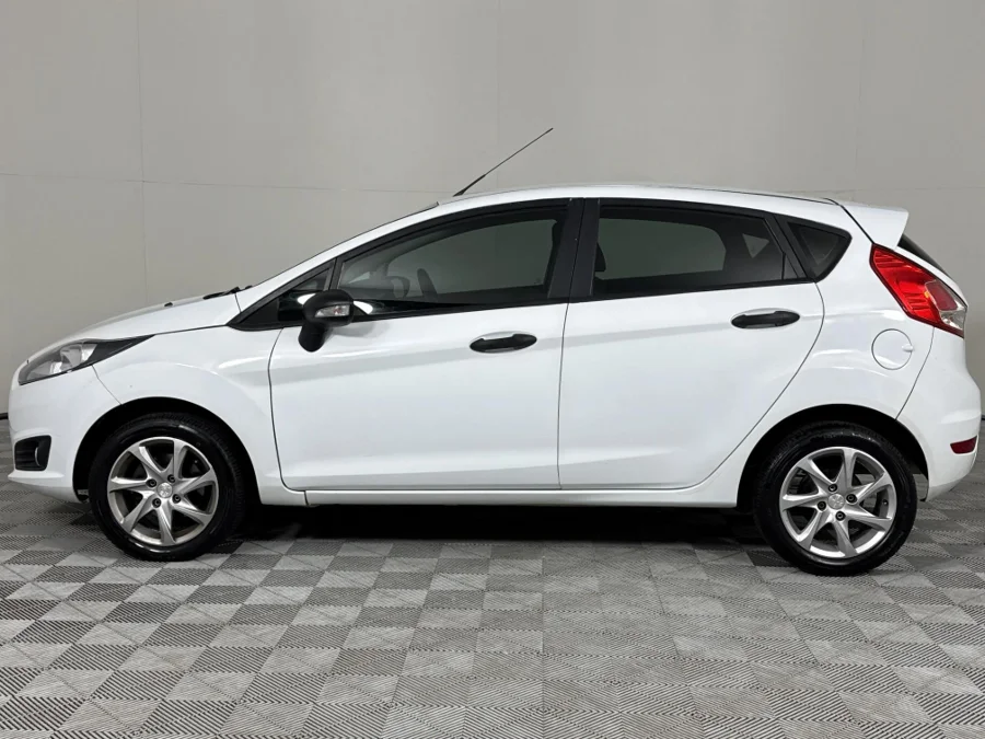 Used 2016 Ford Fiesta 5-door 1.0T Ambiente - WeBuyCars Vereeniging