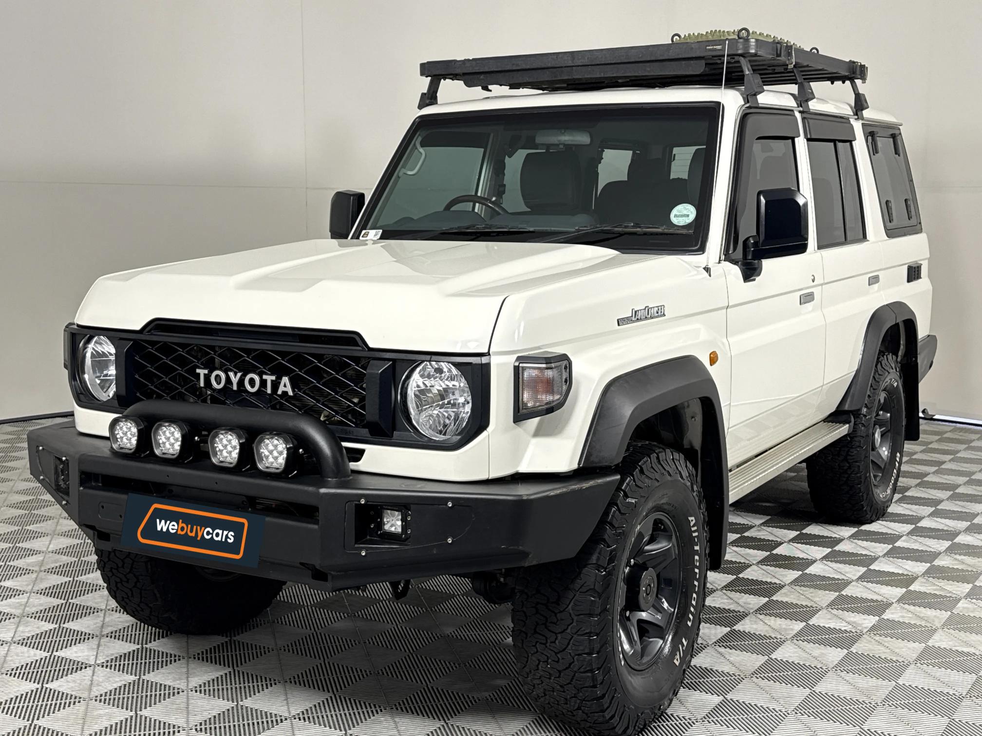 Used 2025 Toyota Land Cruiser 76 2.8GD-6 station wagon LX manual