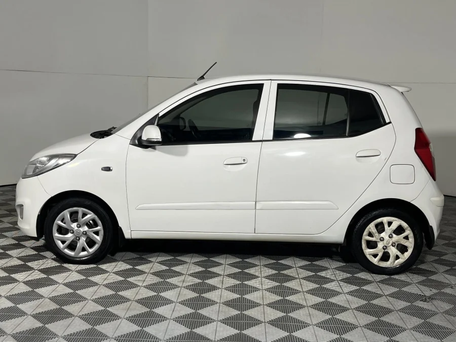 Used 2013 Hyundai i10 1.1 Motion - WeBuyCars Germiston