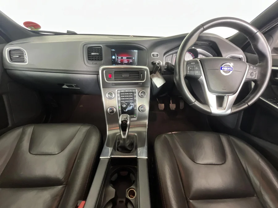 Used 2017 Volvo S60 T3 Momentum - WeBuyCars Riverhorse