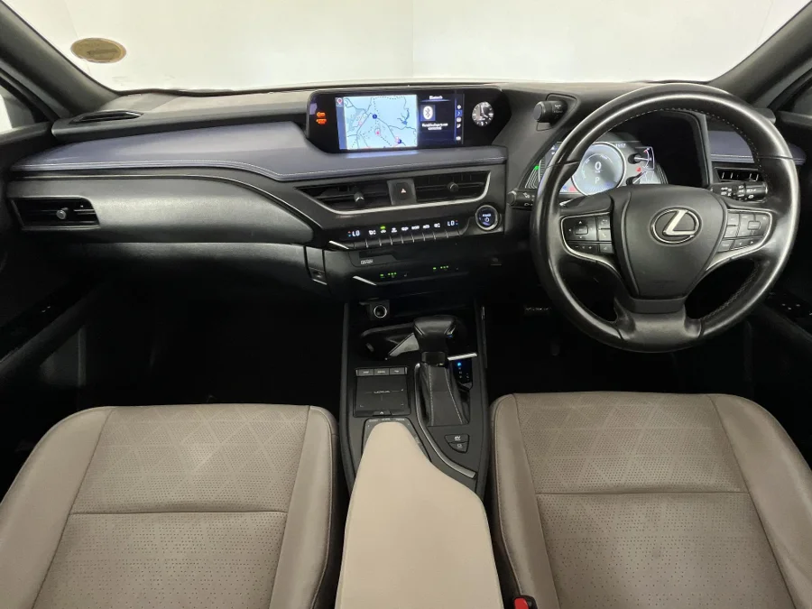 Used 2019 Lexus UX 250h SE - WeBuyCars Montana