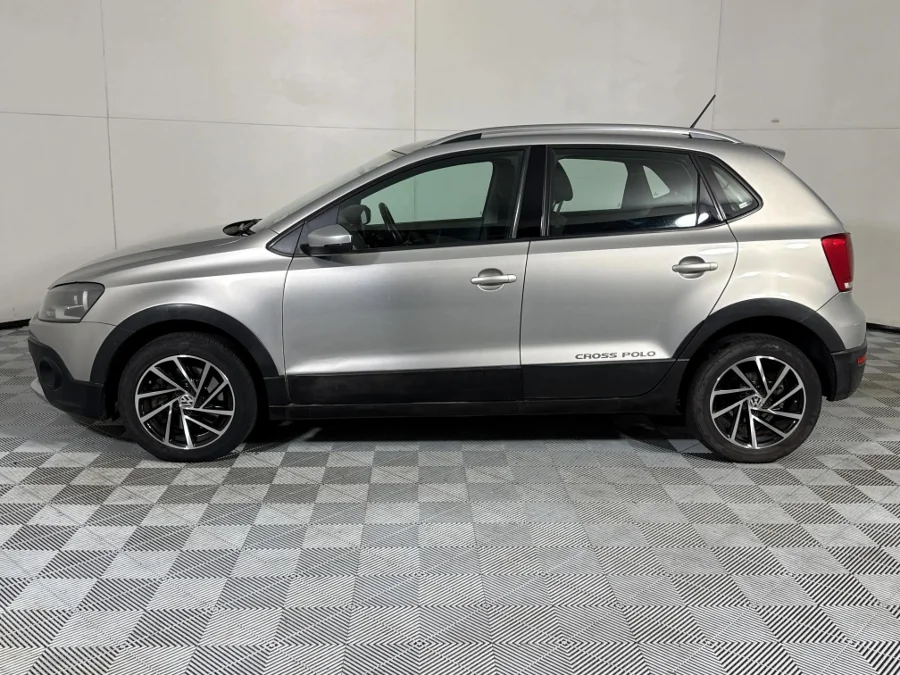 Used 2013 Volkswagen Cross Polo 1.6TDI Comfortline Urban Ice - WeBuyCars Midstream