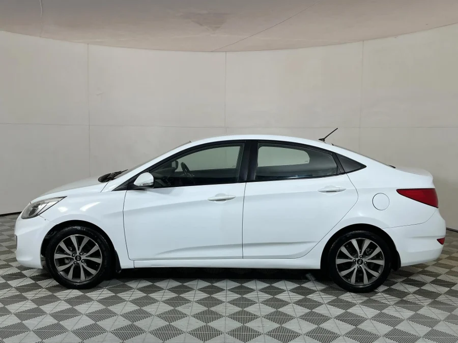 Used 2017 Hyundai Accent sedan 1.6 Fluid auto - WeBuyCars JHB South