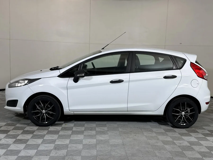 Used 2017 Ford Fiesta 5-door 1.0T Trend - WeBuyCars Midstream