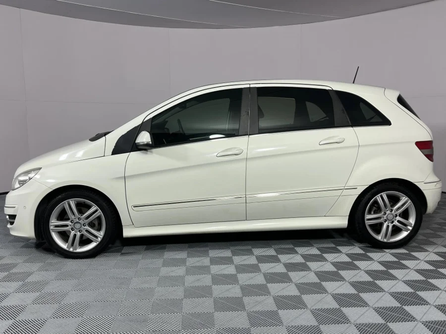 Used 2011 Mercedes-Benz B-Class B200 Sports auto - WeBuyCars Brackenfell Cape Town