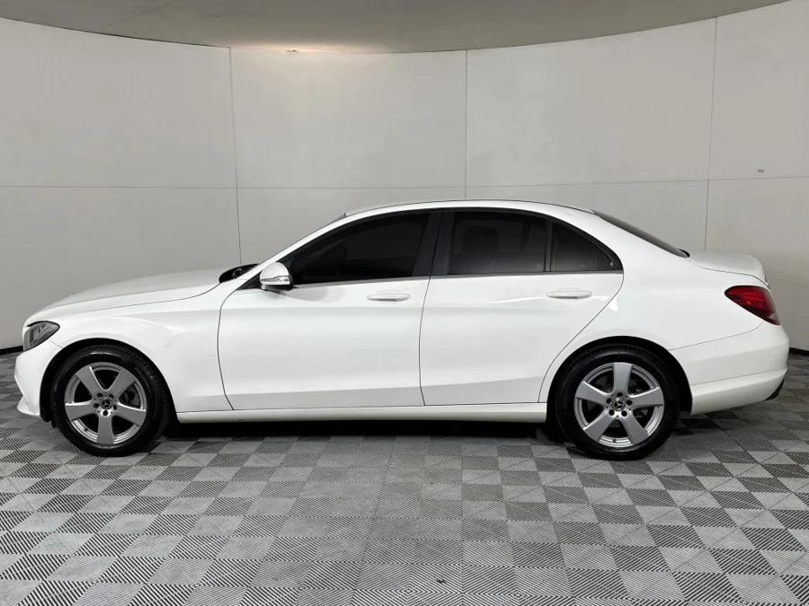 Used 2017 Mercedes-Benz C-Class C180 auto - WeBuyCars Midstream