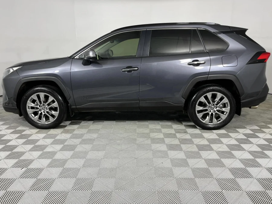 Used 2022 Toyota RAV4 2.0 VX - WeBuyCars Germiston