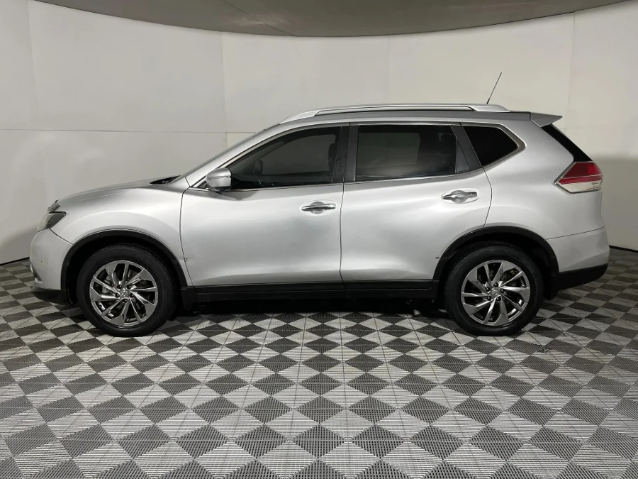 Used 2015 Nissan X-Trail 2.5 4x4 SE - WeBuyCars Germiston