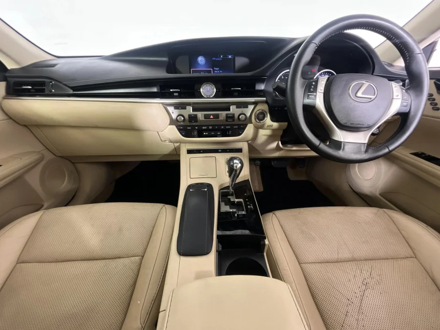 Used 2015 Lexus ES 250 EX - WeBuyCars Montana