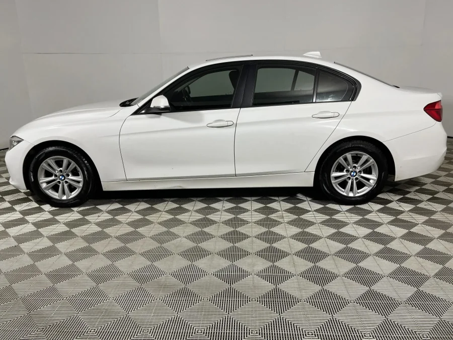Used 2017 BMW 3 Series 318i auto - WeBuyCars Germiston