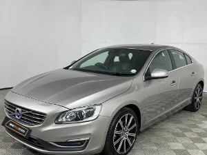 Used 2016 Volvo S60 T4 Momentum