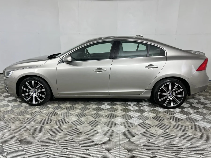 Used 2016 Volvo S60 T4 Momentum - WeBuyCars George