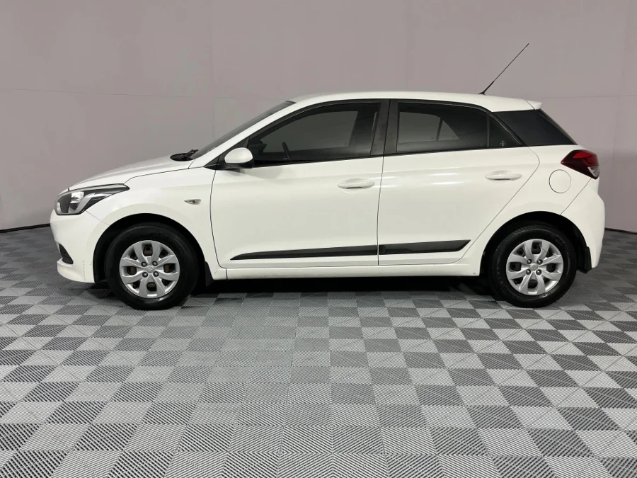 Used 2017 Hyundai i20 1.4 Motion auto - WeBuyCars Brackenfell Cape Town