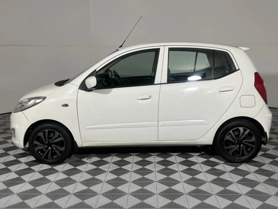Used 2016 Hyundai i10 1.1 Motion - WeBuyCars Germiston