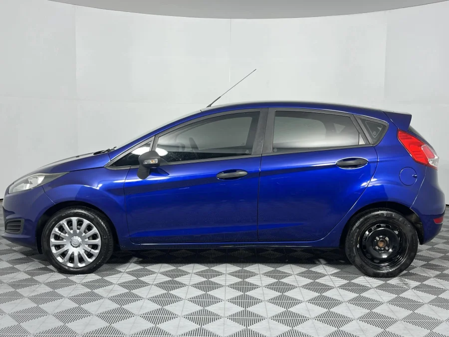 Used 2016 Ford Fiesta 5-door 1.0T Ambiente auto - WeBuyCars Richmond