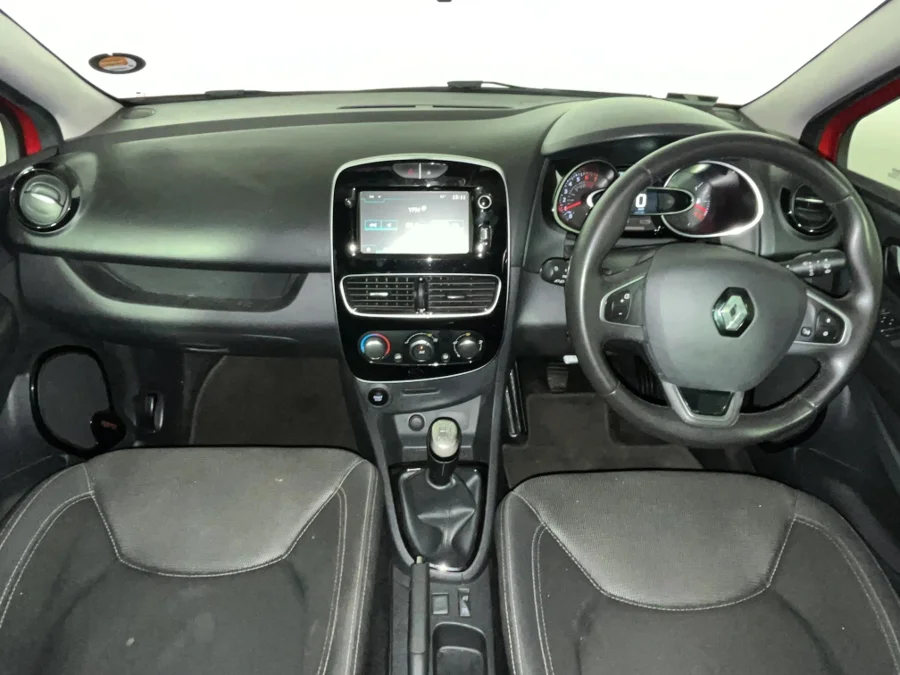 Used 2019 Renault Clio 66kW turbo Authentique - WeBuyCars Germiston