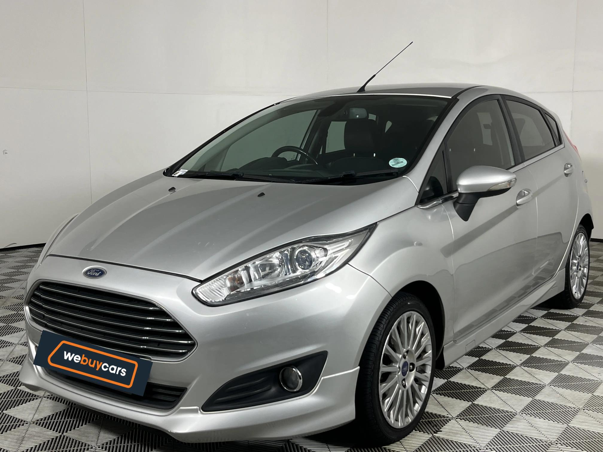 Used 2016 Ford Fiesta 5-door 1.0T Titanium auto