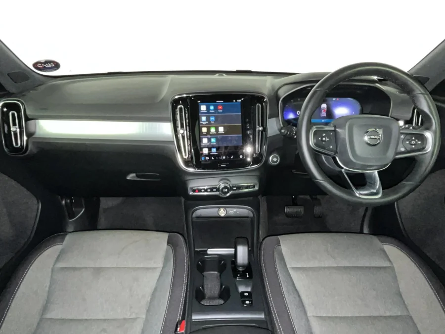 Used 2023 Volvo XC40 B4 Essential - WeBuyCars Silverlakes