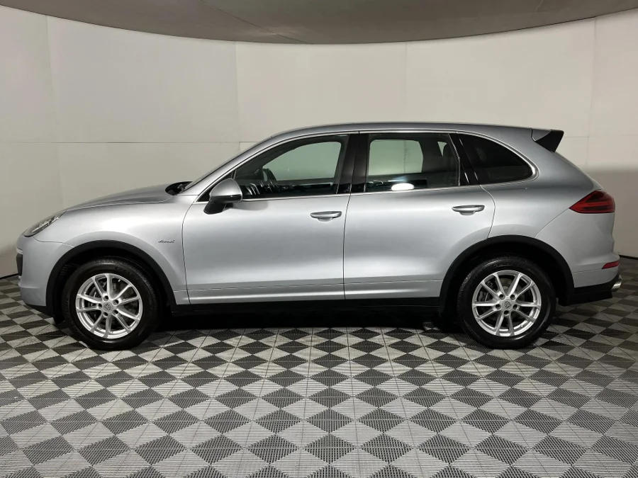 Used 2016 Porsche Cayenne diesel Platinum Edition - WeBuyCars Germiston