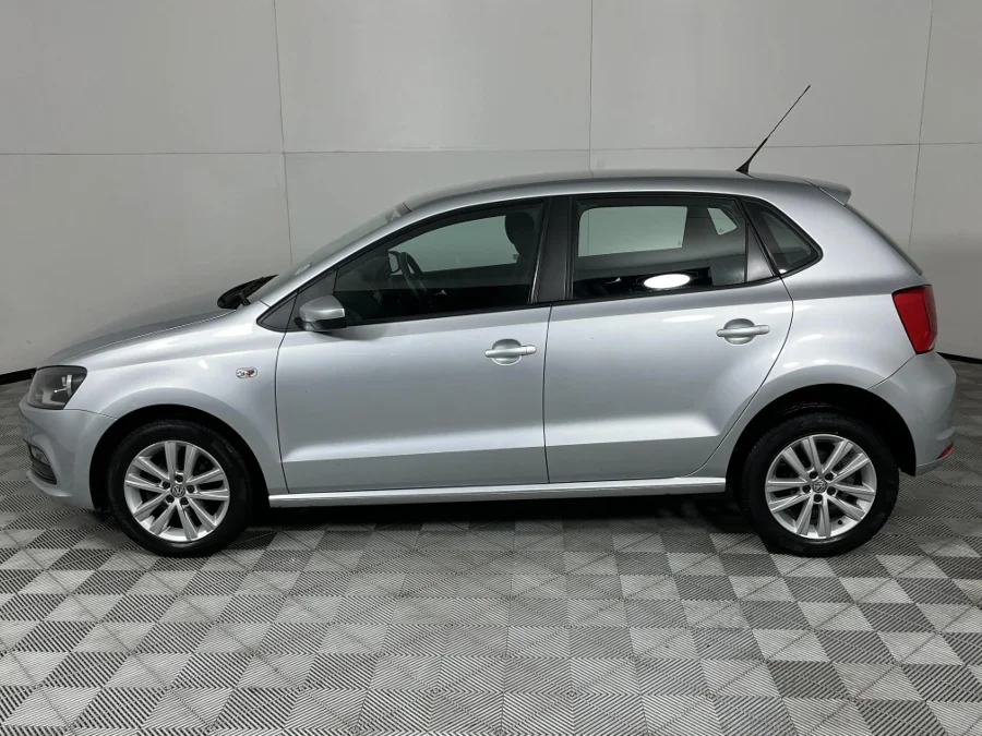 Used 2019 Volkswagen Polo Vivo hatch 1.6 Comfortline auto - WeBuycars East London