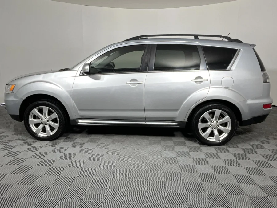 Used 2012 Mitsubishi Outlander 2.4 GLX - WeBuyCars  Witbank