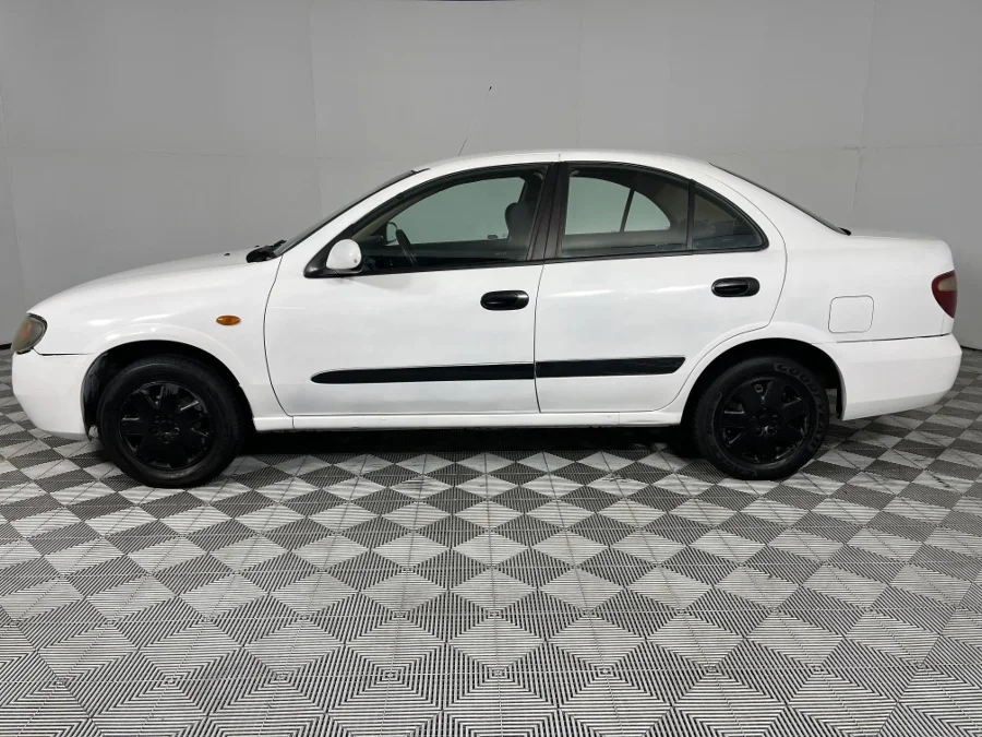 Used 2004 Nissan Almera 1.6 Luxury - WeBuyCars Richmond