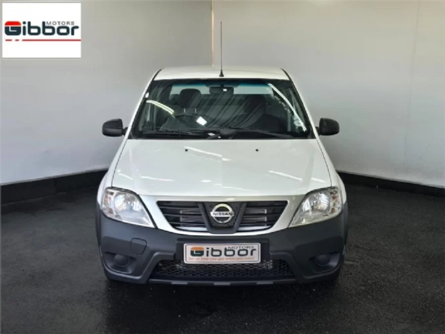 Used 2017 Nissan NP200 1.6 16v mid - Gibbor Motors