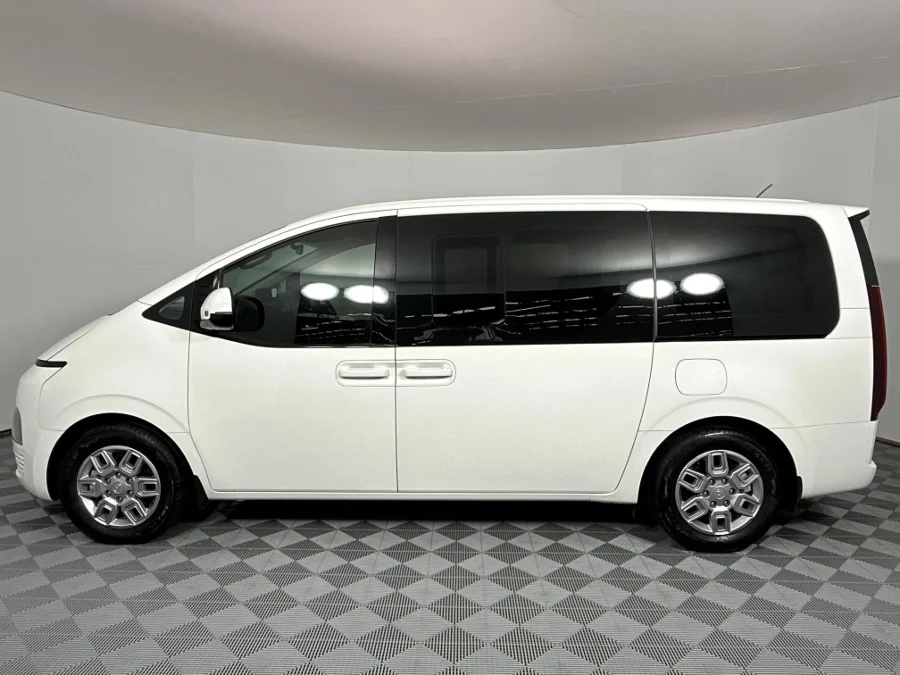 Used 2023 Hyundai Staria 2.2D Executive 9-seater - WeBuyCars Lansdowne