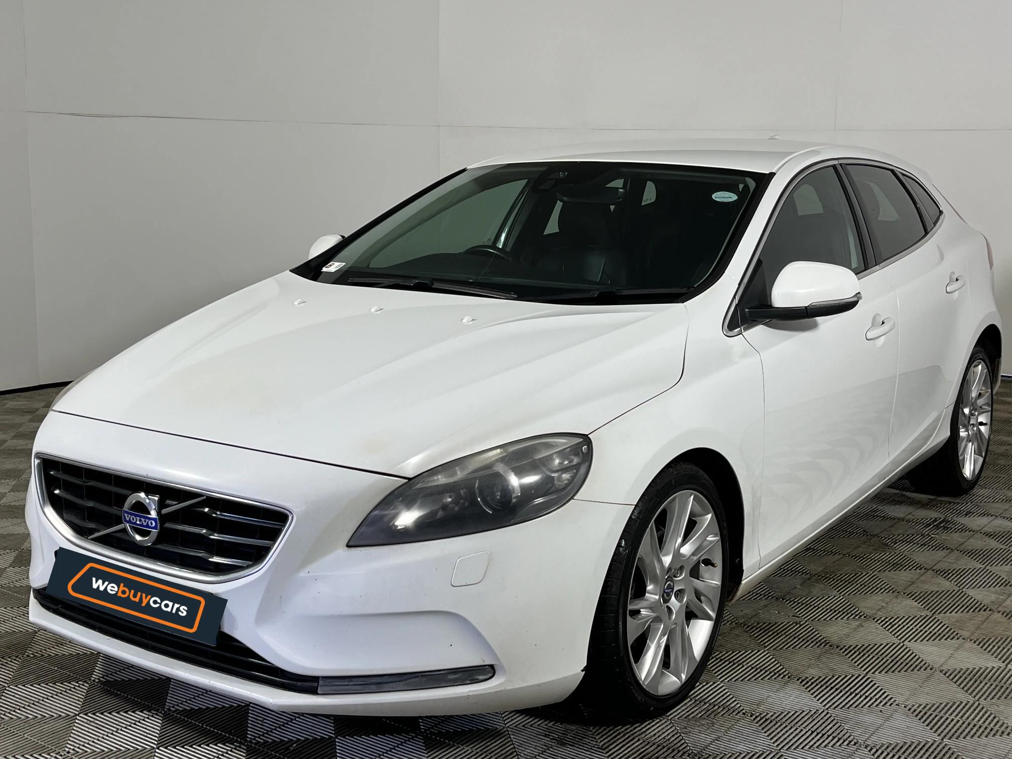 Used 2015 Volvo V40 D2 Inscription