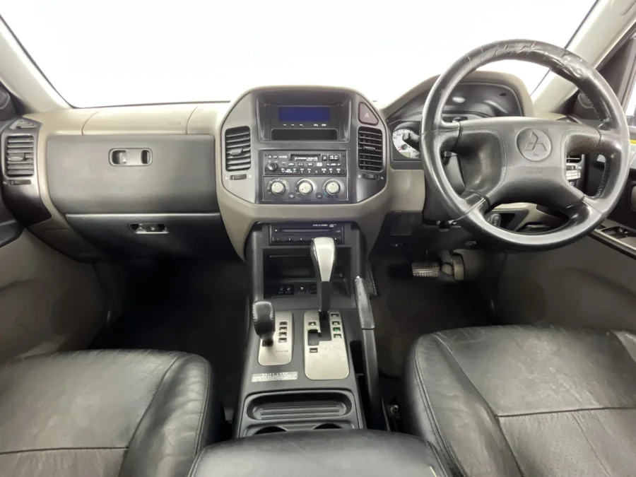 Used 2006 Mitsubishi Pajero 3-door 3.8 GLS - WeBuyCars Montana Used 2006 Mitsubishi Pajero 3-door 3.8 GLS - WeBuyCars Montana