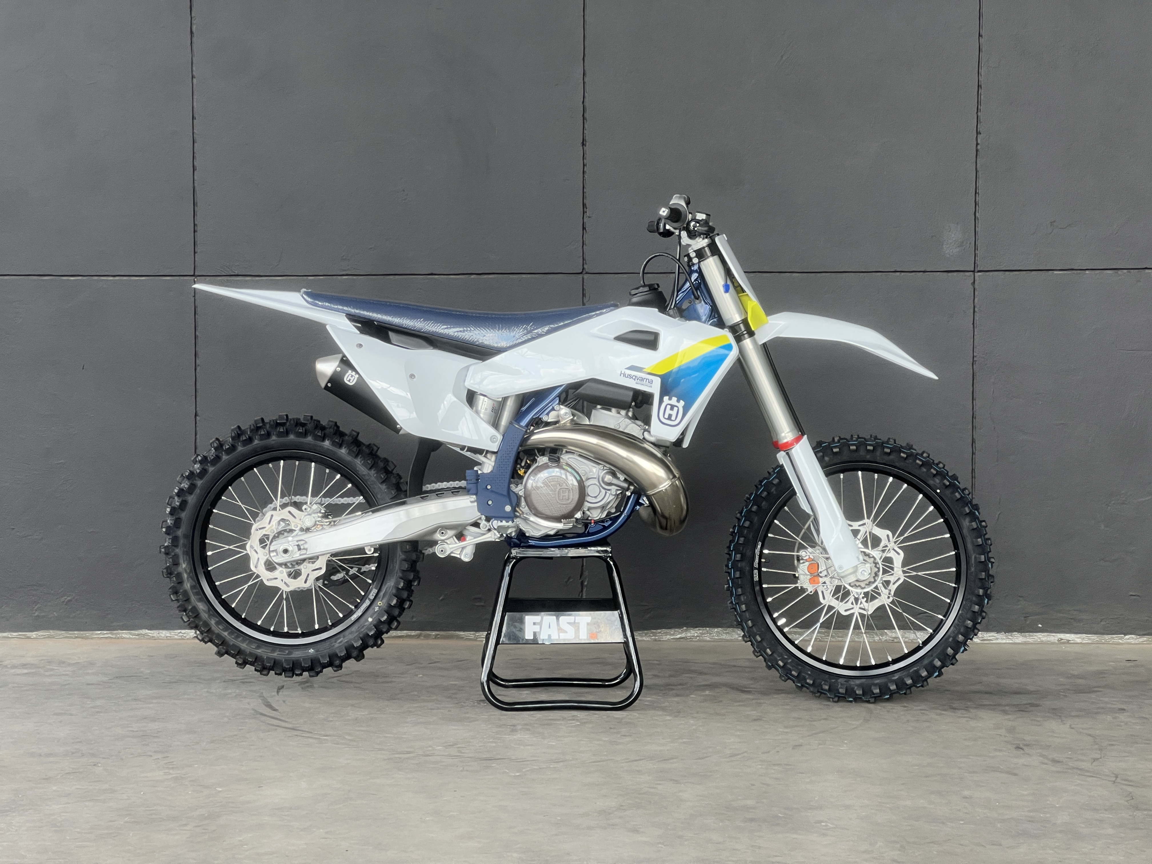 HUSQVARNA TC 300