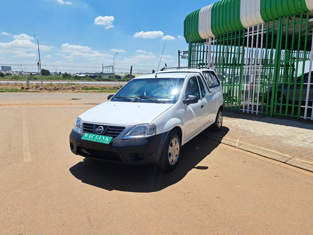 Used 2023 Nissan NP200 1.6i