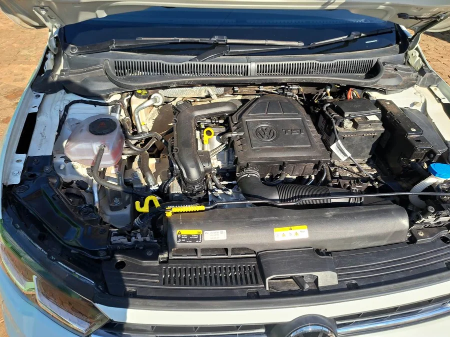 Used 2024 Volkswagen Polo hatch 1.0TSI Life manual - Wiz Link