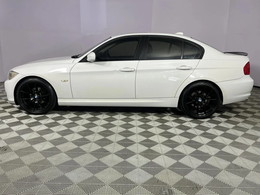 Used 2011 BMW 3 Series 320i auto - WeBuyCars Durban