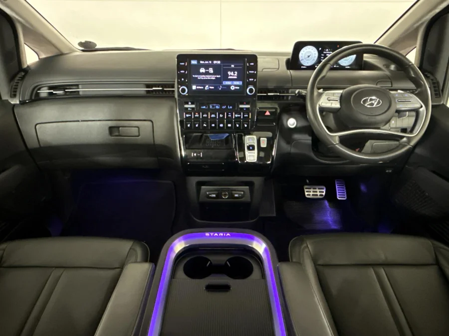 Used 2022 Hyundai Staria 2.2D Luxury - WeBuyCars Midstream