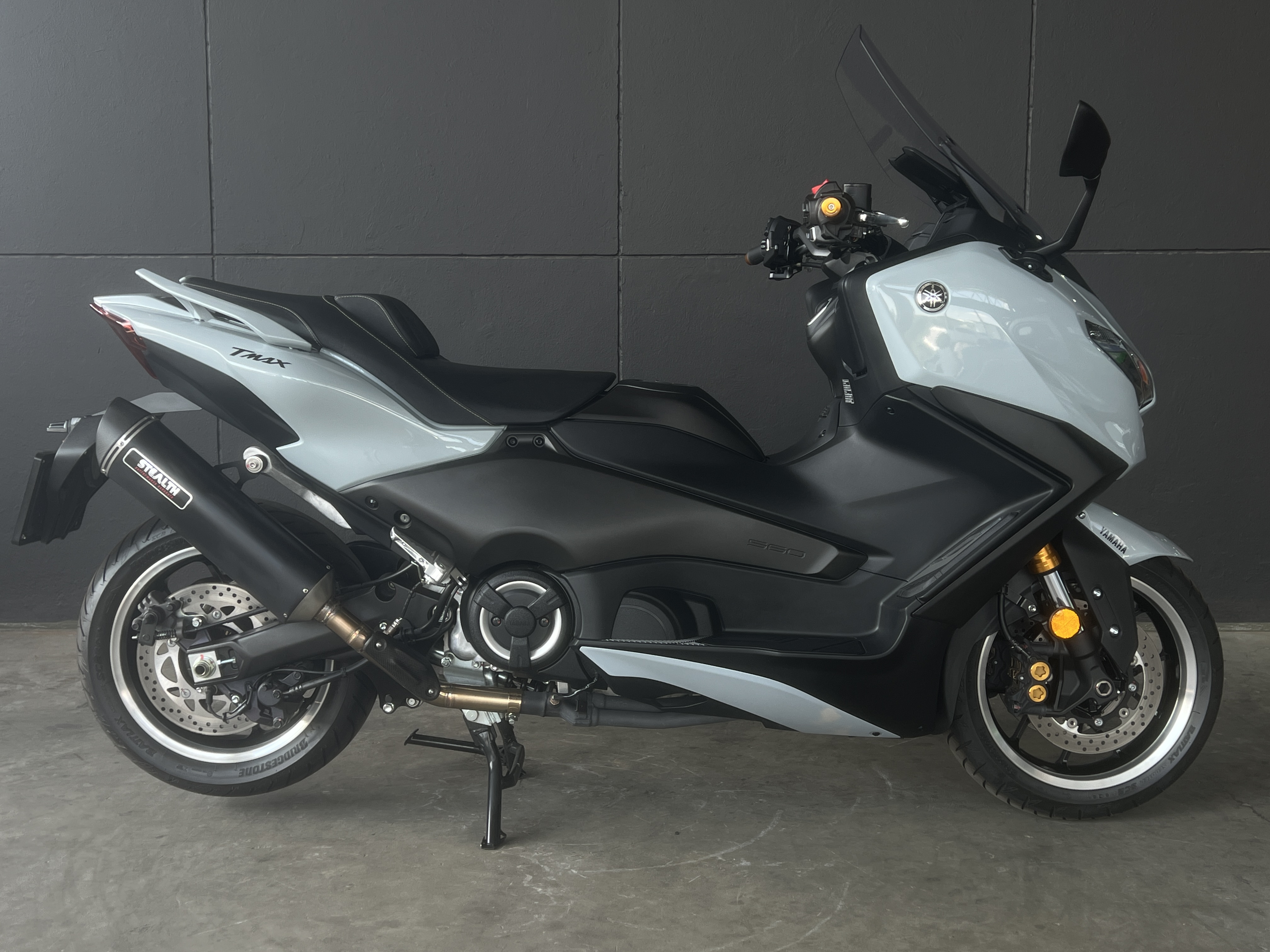 YAMAHA T-MAX 560